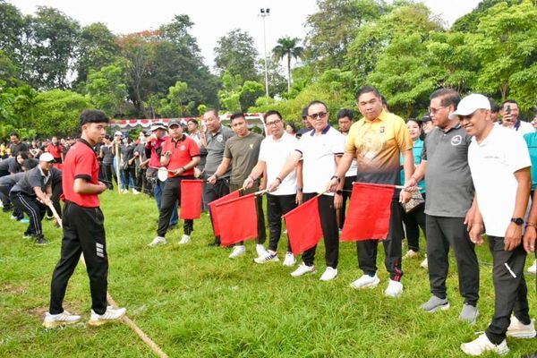 Lomba Tarik Tambang