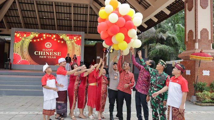 Festival Imlek 2576