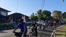 Jaga Kebugaran Jasmani, Kalapas Tabanan Ajak Jajaran Bersepeda Bersama Bersepeda Bersama