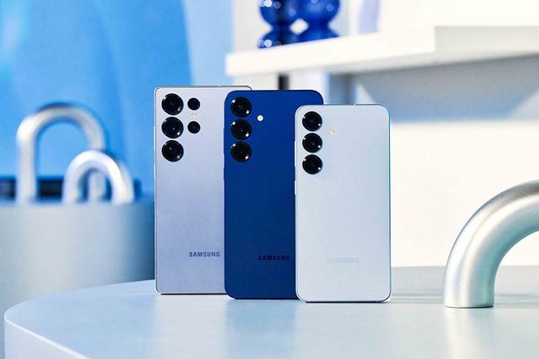 Samsung Galaxy S25 Series hadir dengan desain baru yang lebih premium dan elegan.