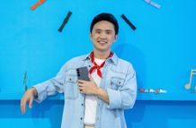 Tommy Teja Tampil dengan Galaxy S25 Ultra di Tangan, Siap Merasakan Kecanggihan Galaxy AI Tommy Teja Tampil dengan Galaxy S25 Ultra di Tangan, Siap Merasakan Kecanggihan Galaxy AI