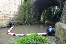 Perangi Sampah Plastik di Bali, BHA dan Sungai Watch Pasang Barrier Baru Barrier