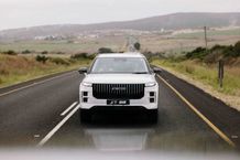 Raih 600 Pre-Order dalam Sebulan, JAECOO J7 SHS Hadir di Mall Roadshow J7 SHS