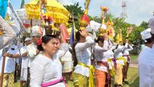 Upacara Melasti, Sucikan Diri Sebelum Perayaan Hari Raya Nyepi Melasti Buleleng