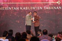 Pemerintah Kabupaten Tabanan Raih Penghargaan Anugerah Inovasi Pembangunan Terpuji detik awards