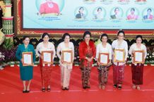 Dikukuhkan Bersama Istri Bupati Se-Bali, Sagung Antari Jaya Negara Kembali Pimpin Tiga Organisasi Kewanitaan Kota Denpasar pengukuhan