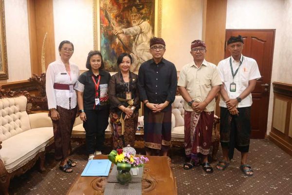 Peringatan May Day Tahun 2025 Peringatan May Day Tahun 2025