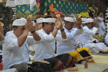 Wawali Arya Wibawa Hadiri Upakara Melaspas dan Pasupati Pratima di Pura Dalem Sudha Sidakarya Upakara Melaspas dan Pasupati Pratima