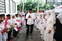Sekda Alit Wiradana Hadiri Buka Puasa di Musholla Thoriqussalam Sanur Buka Puasa Bersama