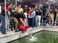 Bupati Sutjidra : Mancing Untuk Rekreasi dan Penyegaran Pikiran Masyarakat Lomba Mancing
