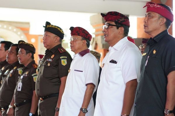 Edukasi dan Penegakan Hukum