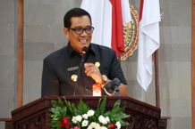 Bupati Tabanan Hadiri Rapat Paripurna Ke-5 Tahun 2025 tentang Penyampaian dan Penyerahan Rekomendasi atas LKPJ Bupati TA 2024 Rapat Paripurna