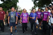 Lepas Ribuan Pelari di Ajang AIR 2025 Nusa Dua, Gubernur Koster Jajal Rute 5 Kilometer Adhyaksa International Run