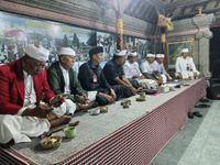 Kasus Pecalang Kena “Bogem” Dilanjutkan ke Jalur Hukum, Desa Adat Besakih Gelar Upacara Pembersihan Pecalang Besakih