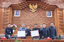 Rapat Paripurna Ke-12, DPRD Apresiasi Kinerja Pemkot Denpasar Rapat Paripurna
