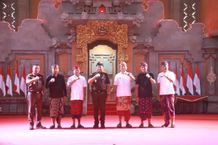 Bisa Kurangi Masalah Hukum, Gubernur Koster Siapkan Perda untuk Dukung Bale Kertha Adhyaksa Jaga Desa dan Umah RJ Se-Buleleng Bale Kertha Adhyaksa Jaga Desa