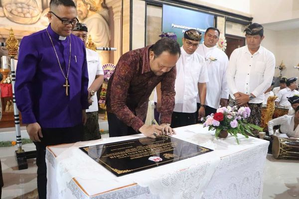 Peresmian Gedung Gereja (1) _bpn Gereja