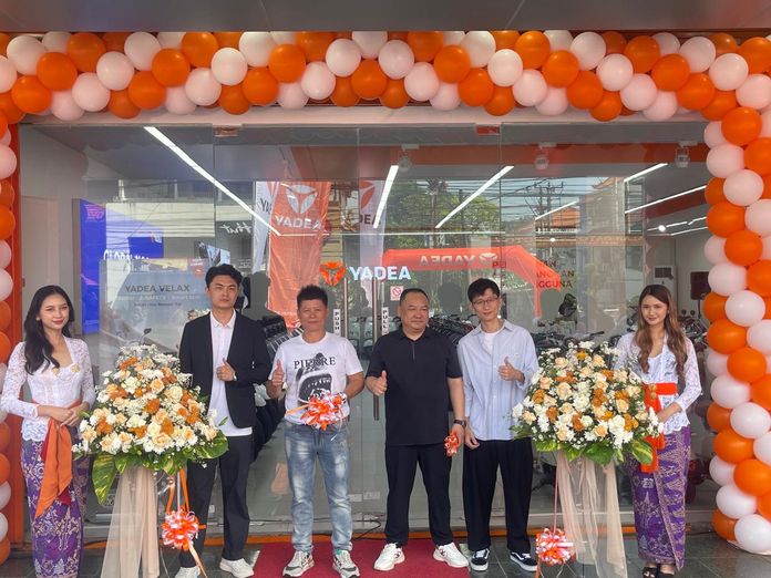 Showroom Yadea resmi dibuka di Jalan Gatot Subroto Tengah, Denpasar, sebagai langkah mendukung penggunaan kendaraan listrik ramah lingkungan di Bali.