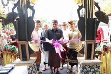 Sekda Alit Wiradana Buka Festival Bazar Pangan Yowana Desa Adat Sanur Festival Bazar Pangan