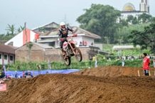Tekad Arsenio Bawa Astra Honda Juarai Kejurnas Motocross 2025 cros