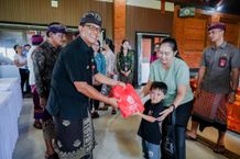 Cegah Stunting, Dinas Perikanan Badung Bagikan 162 Paket Olahan Ikan di Desa Gulingan Lewat Program Gemarikan Gemarikan