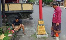 Tanpa Anggaran, Dishub Karangasem Minta Rekanan Perbaiki LPJU Hias yang Rusak LPJU