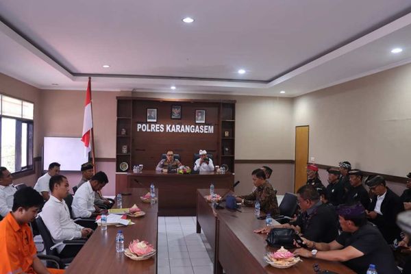 Pecalang