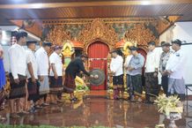 Serangkaian Bulan Bakti Gotong Royong LPM Padangsambian Klod, Sekda Alit Wiradana Buka Lomba Megender Berpasangan Bulan Bhakti Gotong Royong