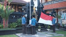 Momentum Perkuat Semangat Persatuan dan Kesatuan, ASN dan Warga Binaan Lapas Tabanan Ikuti Upacara Peringatan Ke-117 Harkitnas Upacara Peringatan Ke-117 Harkitnas