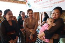 Ketua TP PKK Kota Denpasar Tutup Kegiatan Posyandu Paripurna di Banjar Kepisah Posyandu Paripurna