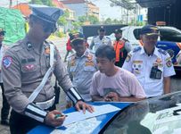 Membandel, Dishub Denpasar Kembali Tertibkan Truck Parkir di Jalan Cargo Sidak Lalu Lintas