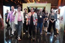 Putri Koster Saksikan Fashion Show “Pesona Wastra Nusantara” Serangkaian Ajang Beautiverse 2025 Beautiverse 2025