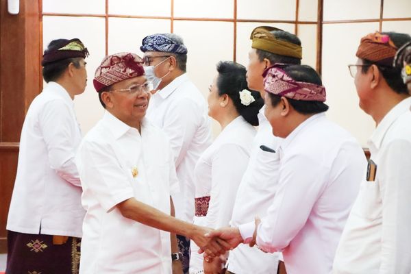 Lantik Pejabat Tinggi Pratama Pemprov Bali