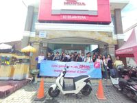 Astra Motor Bali Kenalkan Gaya Berkendara Aman Motor Listrik Lewat Program Edukasi #CariAman Safety Riding