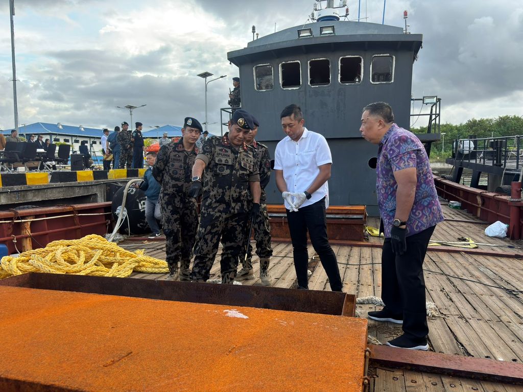 KKP Cegat Kapal China di Laut Jawa, Diduga Langgar Jalur dan Bawa Penumpang Ilegal