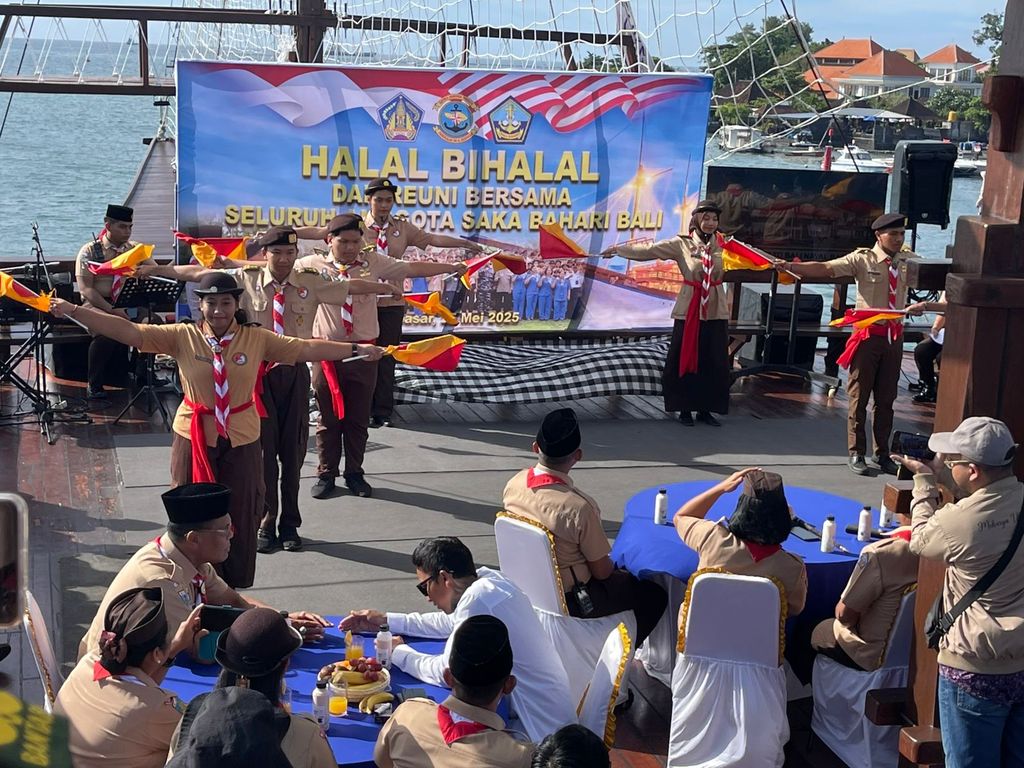 Saka Bahari Lanal Denpasar Gelar Halalbihalal dan Reuni di Atas Kapal Phinisi, Perkuat Semangat Kebangsaan dan Cinta Bahari
