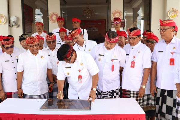Resmikan Gedung Baru