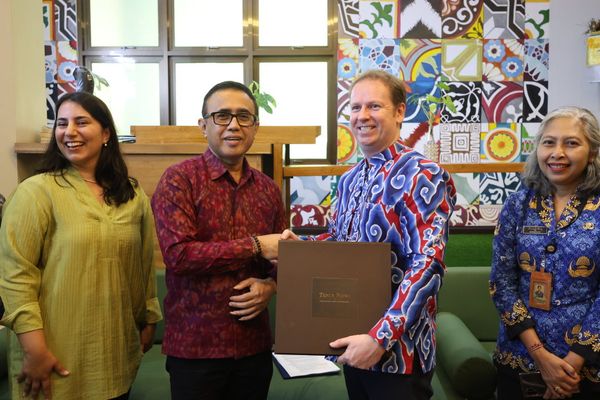 Terima Kunjungan