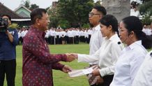 3.692 ASN Baru Disumpah, Bupati Sutjidra: Harus Jadi Solusi, Bukan Masalah Sumpah ASN