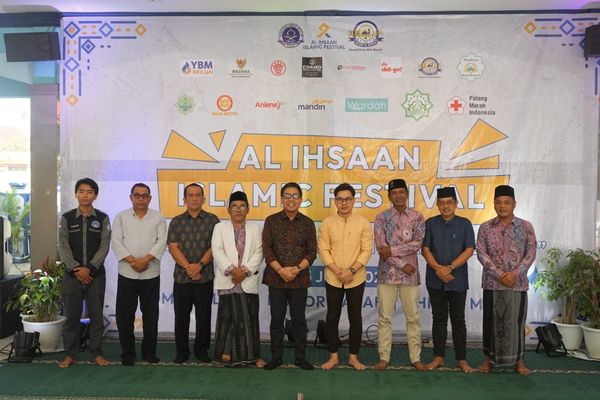 Donor Darah dan Khitanan Massal