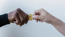 Panduan Lengkap Investasi Crypto untuk Pemula, Wajib Tahu Ilustrasi Kripto