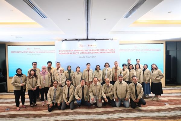 Literasi Keuangan Masyarakat