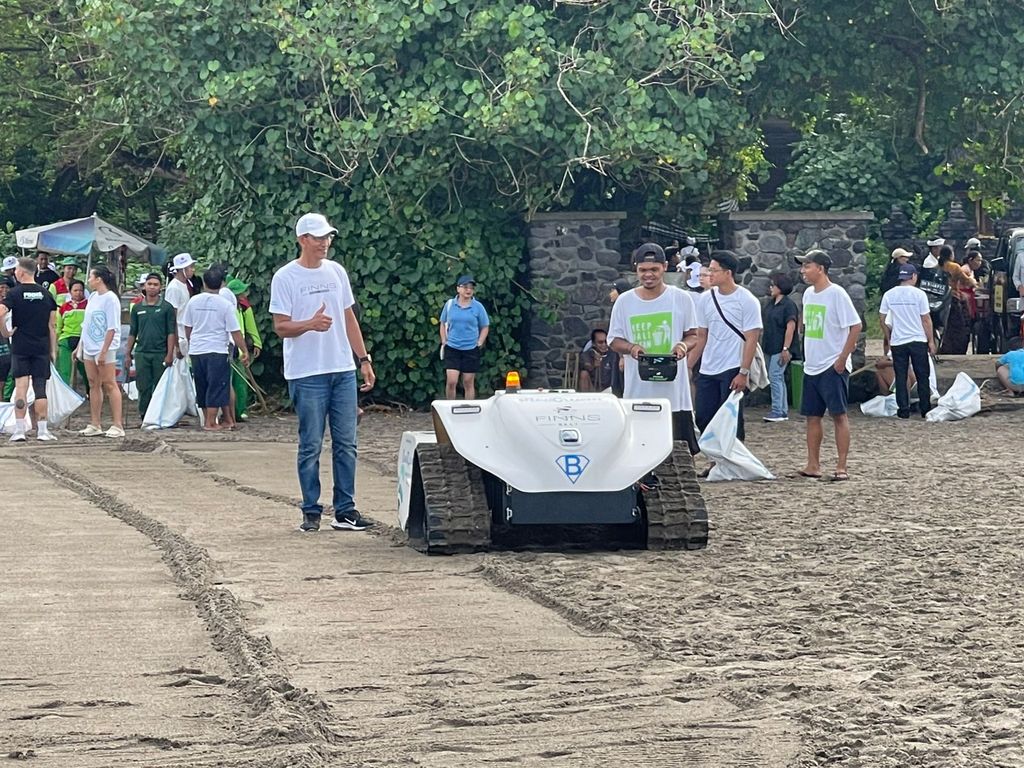 Sambut Hari Laut Sedunia, FINNS Bali Inisiasi Aksi “Canggu Beach Clean Up” Libatkan Ratusan Peserta