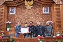 Rapat Paripurna ke-19 Masa Persidangan II, Seluruh Fraksi DPRD Sepakati Perubahan APBD 2025 DPRD