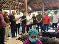 Dukung Aksi Kemanusiaan, Wali Kota Jaya Negara Tinjau Pelaksanaan Donor Darah di Padangsambian Donor Darah