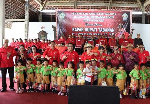 Bungan Desa Sandat