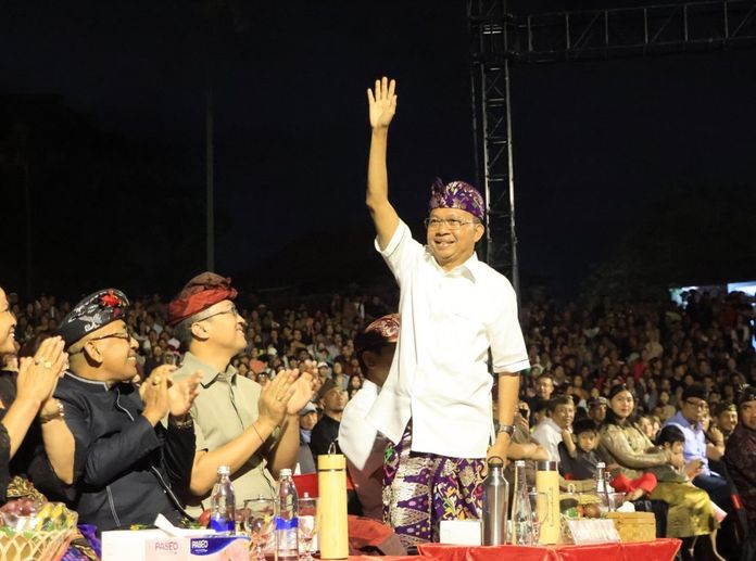 Parade Gong Kebyar Wanita