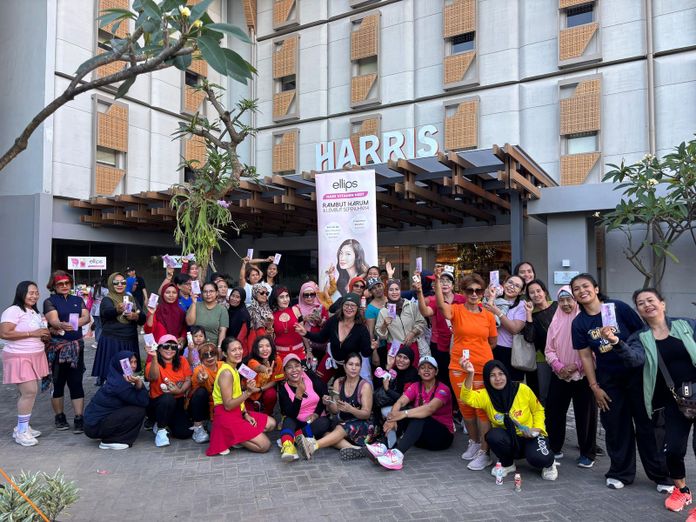 HARRIS Hotel Denpasar kembali melaksanakan program HARRIS Stay Fit dengan Zumba dan pemeriksaan gigi gratis sebagai bagian dari kampanye Living in Balance untuk mendukung gaya hidup sehat.