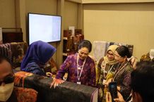 Hadiri Puncak HUT Ke-45 Dekranas, Ketua Dekranasda Buleleng Harap Perajin Buleleng Makin Kreatif Berkarya HUT ke-45 Dekranas