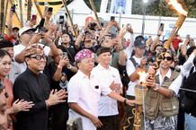 Wawali Arya Wibawa Apresiasi Gelaran PICA Fest 2025, Support UMKM Lokal dan Dorong Generasi Muda Kembangkan Ekonomi Kreatif Pica Fest 2025